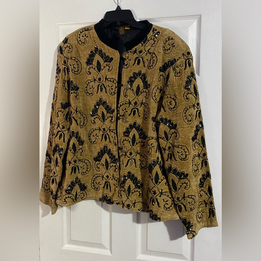 Alex Kim Embroidered Chinese Style Blazer is a size 2X.